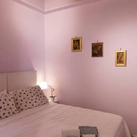 Vasari - Near Smn Station Daire Floransa